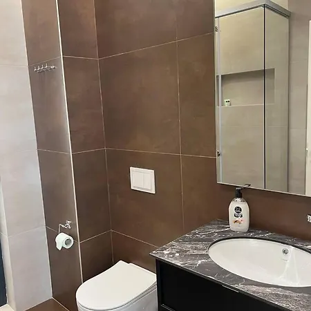 Διαμέρισμα Lindi' 2 5 *